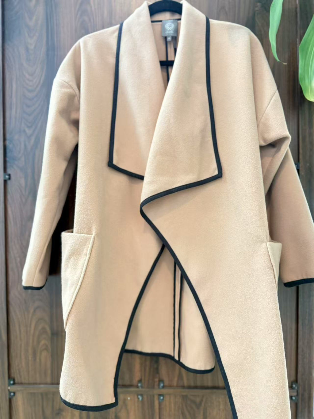 VINCE CAMUTO Camel Coat with Black Trim - Irregular Collar - XS - Pre-owned