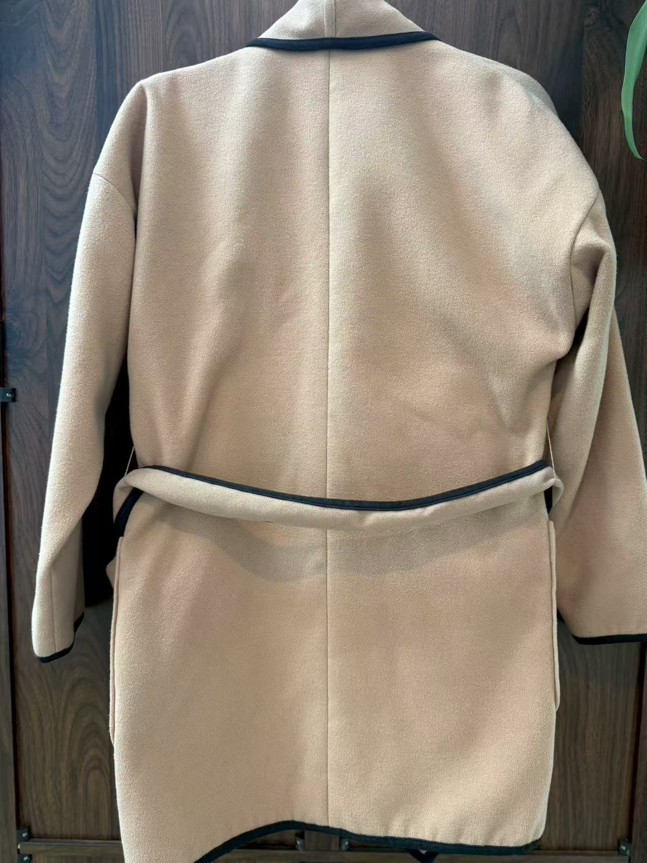 VINCE CAMUTO Camel Coat with Black Trim - Irregular Collar - XS - Pre-owned
