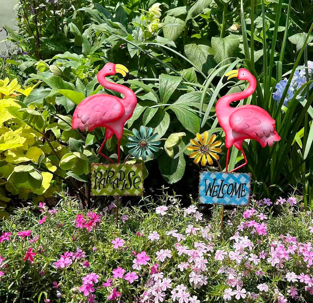 Metal Flamingo Garden Stakes – Decorative Outdoor Yard Art