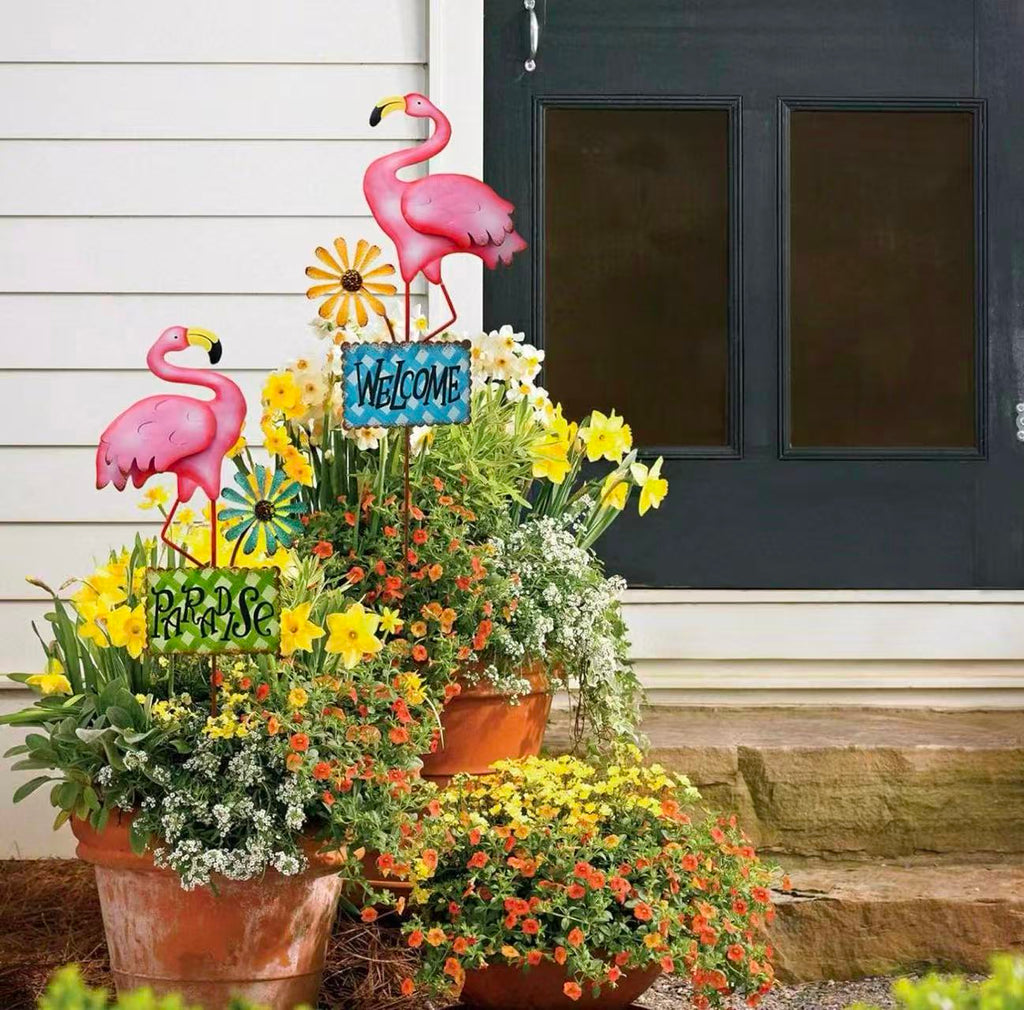 Metal Flamingo Garden Stakes – Decorative Outdoor Yard Art