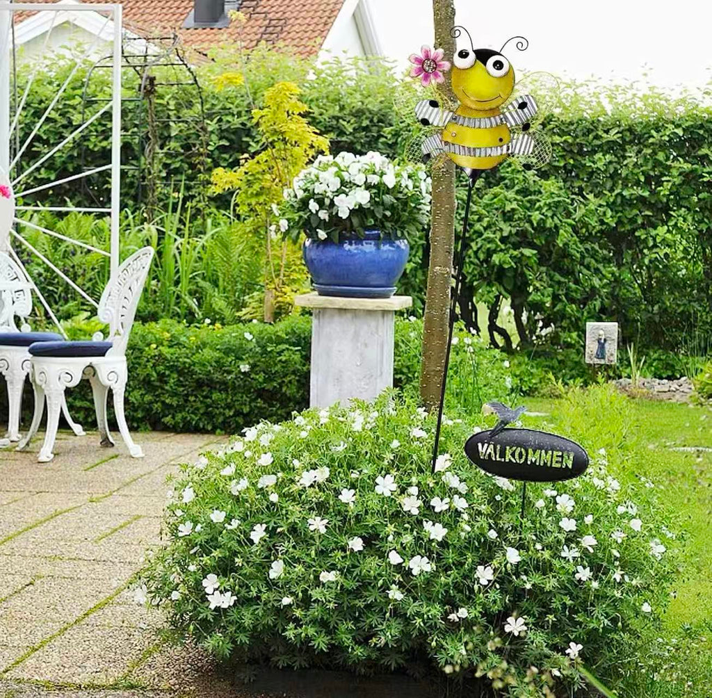 Metal Bee Garden Stake – Decorative Yard Art