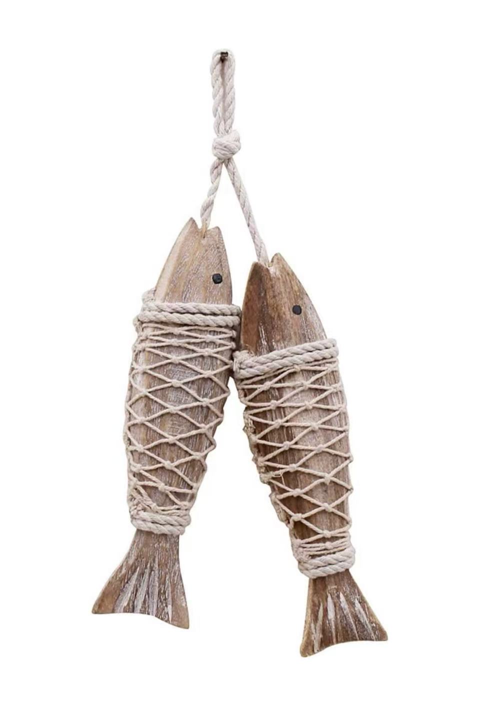 Rustic Nautical Wooden Fish Decor – Hanging Fish Sculpture for Beach-Inspired Walls