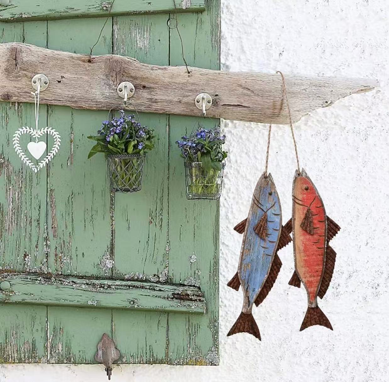 Wooden Fish Wall Decor – Rustic Nautical Beach Theme Sculpture for Bathroom, Bedroom, or Lake House. Red&Blue