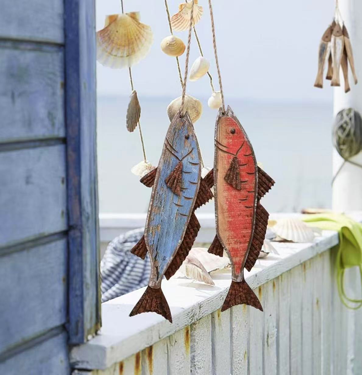 Wooden Fish Wall Decor – Rustic Nautical Beach Theme Sculpture for Bathroom, Bedroom, or Lake House. Red&Blue