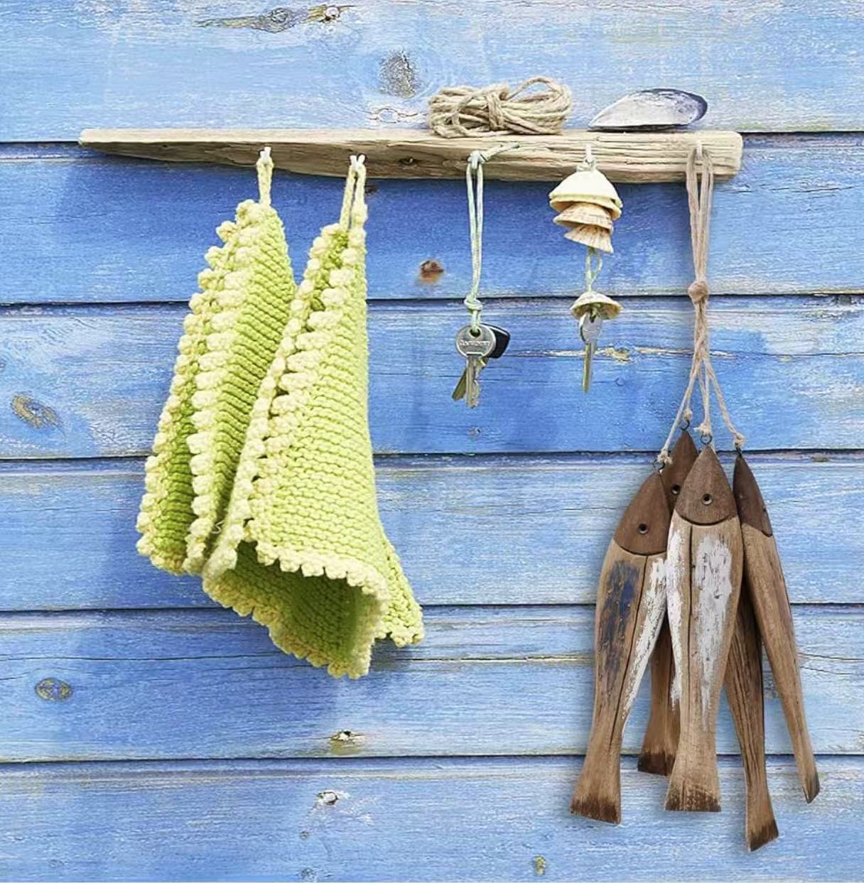 Wooden Fish Wall Decor – Rustic Nautical Beach Theme Sculpture for Bathroom, Bedroom, or Lake House. Light Brown