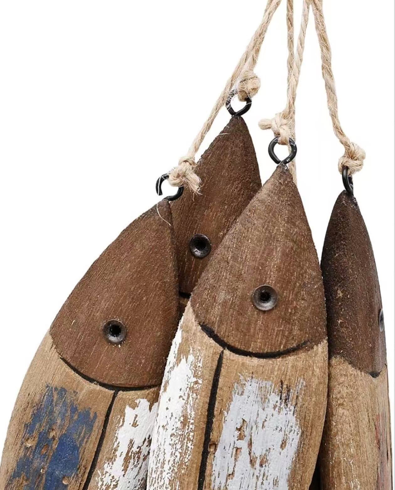 Wooden Fish Wall Decor – Rustic Nautical Beach Theme Sculpture for Bathroom, Bedroom, or Lake House. Light Brown